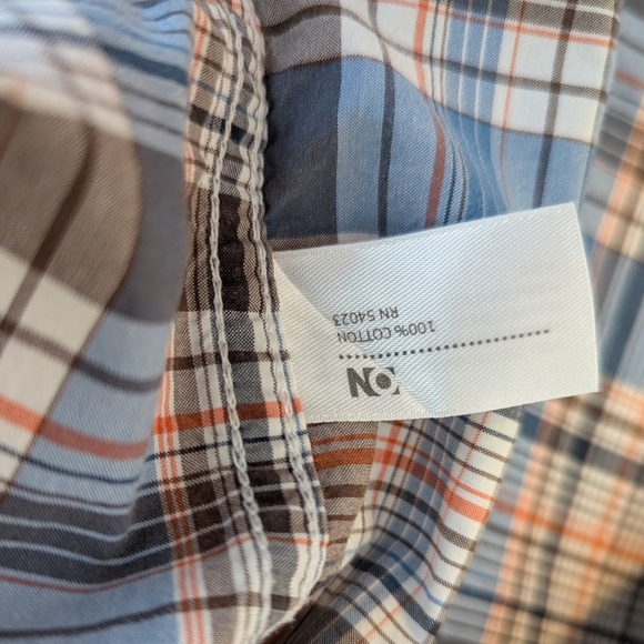 Old Navy Men's Blue and Brown Plaid Shirt - Picture 6 of 7